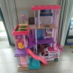 Barbie dream house reduced to sell