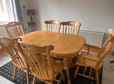 kitchen table and chairs