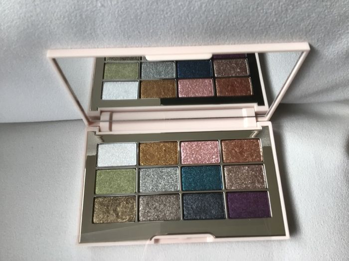 Jouer Ultra Foil Eyeshadow Palette