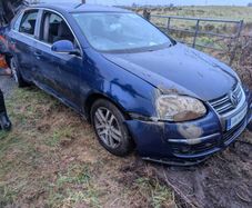 2009  mk5 vw Jetta 2.0 TDI for breaking parts full car  2011 sri insignia also for breaking