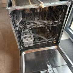 FOR PARTS/REPAIR Faulty Indesit Integrated dishwasher