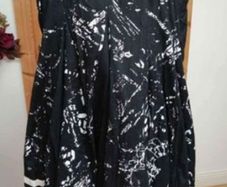 Ladies WFST Black and white cotton fully lined skirt like new.