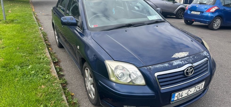 2004 Toyota Avensis