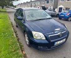2004 Toyota Avensis