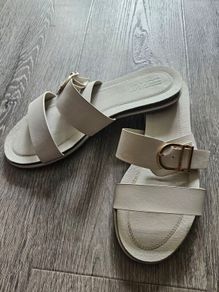 Esprit flat sandals