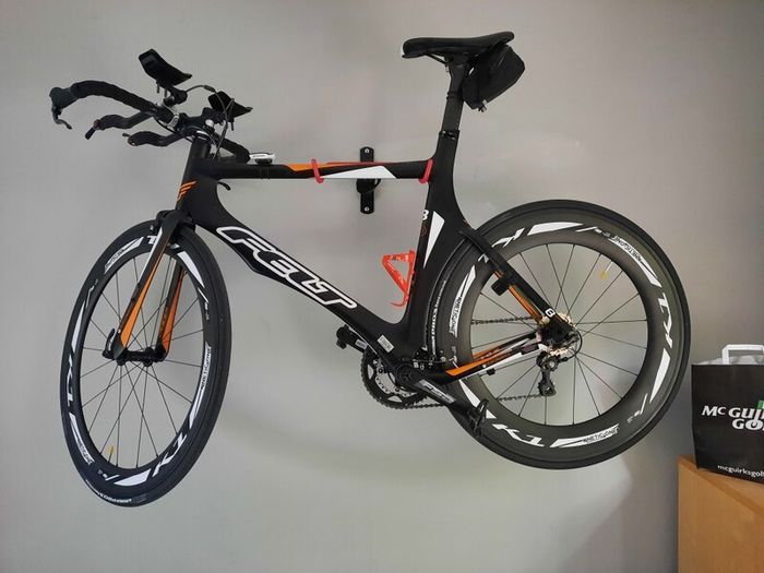 Felt B16 TT Full Carbon Size 60 (XL) with Kinetic-One 58/85 UC Wheelset