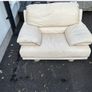 cream leather suite Image 6