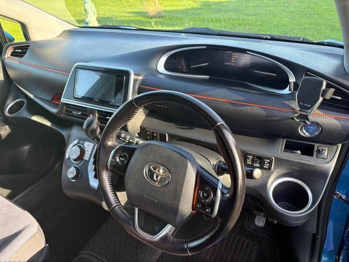 Toyota Sienta 1.5 Hybrid Automatic 7 Seater