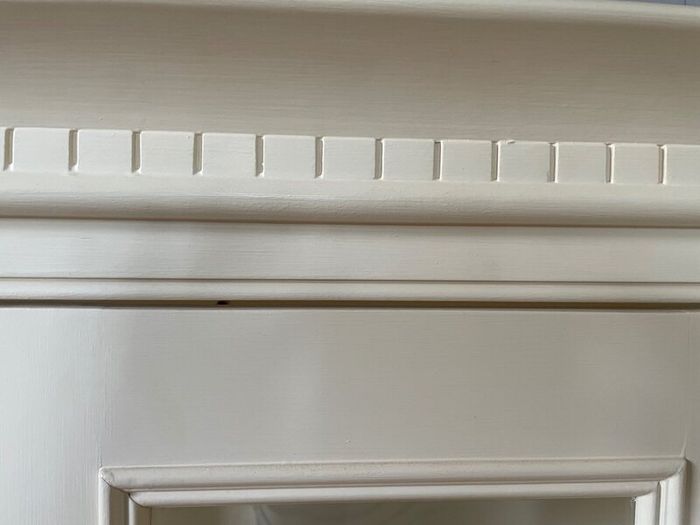Wall display cabinet