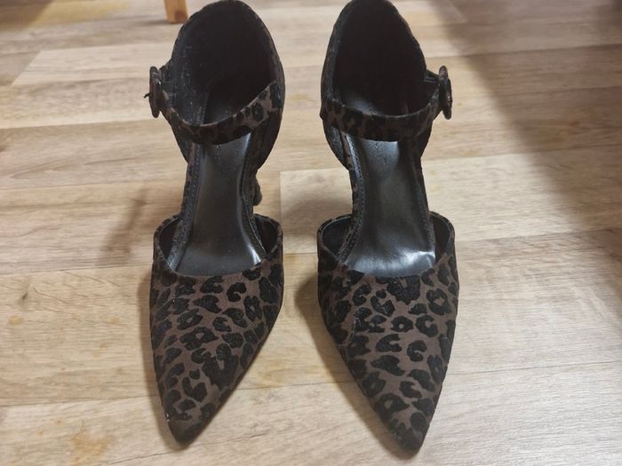 Womens shoes