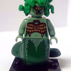 Lego CMF Col10 - 02 Medusa (2013) 100% Complete