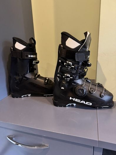 Ski Boots (Men's UK 7.5-8)