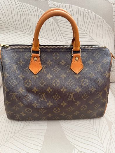 Buy any 2 items from this listing & you get Free Wallet!
