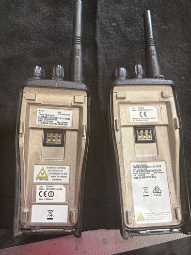 Motorola 6-Way Multi-Unit Charger + 2 Radios