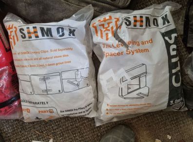 Tile spacers levelling clips 3mm