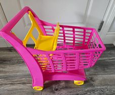 Kids' toy shopping trolley