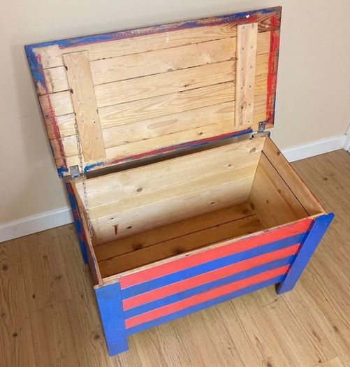 Large Wooden Storage Box / Blanket Chest | Very Good Condition