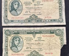 Lot of 1972 and 1974 Lady Lavery 1 pound banknote's
