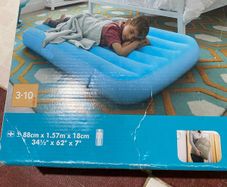 Inflated kid bed