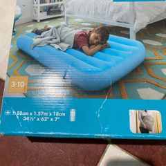 Inflated kid bed