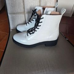 Brand New New Look boots UK 6