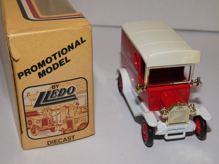 Lledo Brylcreem Promotional Model 1920 Model T Ford Van Boxed Unused