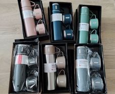 A stainless steel vacuum insulated cup suitable for cold and hot drinks, coffee, tea and water, an ideal choice for Christmas and weddings gifts.