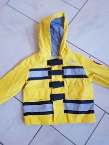 Oshcosh yellow jacket 12 mths