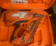 First fix nail gun