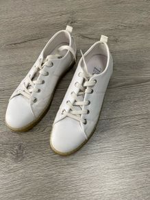 White (Zara) shoes size 6 (39)