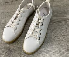 White (Zara) shoes size 6 (39)