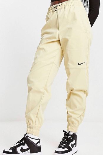 Nike Sportswear Swoosh woven cargo joggers bottoms trousers size M and Nike trainers shoes