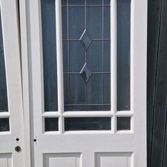 Matching set of 2 solid Oak double doors with stippled glass.