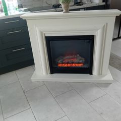 Avensis timber Electric Fireplace