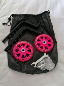 Bike training wheels