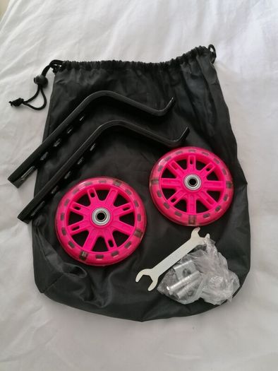 Bike training wheels