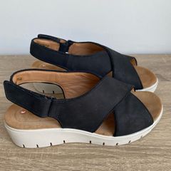 Clarks Sandals Size 5 (Wide Fit)