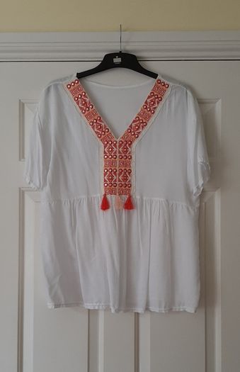 White summer top with pretty embroidery