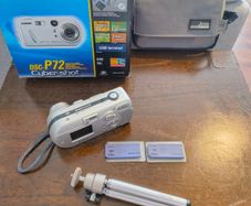 Sony Cyber-shot DSC-P72 boxed collection or buyer pays for shipping