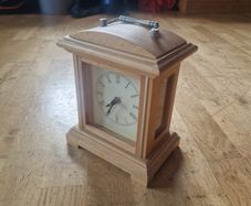 Shelf clock