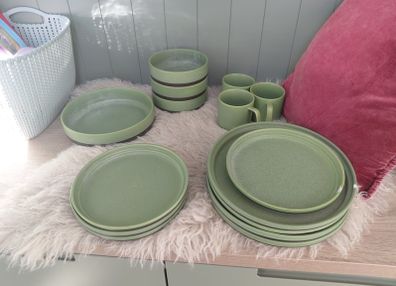 Belleek Dining Set