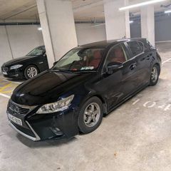 Lexus CT200H