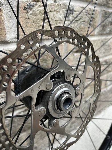 Premium SONdelux Dynamo Front Wheel (700c / Disc / 12mm Thru-Axle)