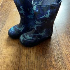 Boys wellies size 6