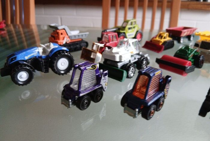 20 Construction And Farm Toy Cars