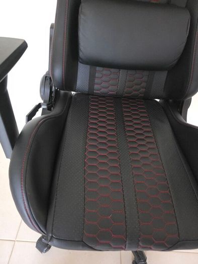 NIBE gaming chair from LEGEND