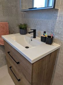 Brand New Ceramic Bathroom Sink / Basin