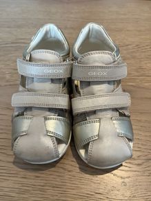 GEOX girls shoes 25