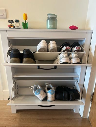Furniture cabinet