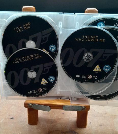 The Roger Moore Collection - James Bond 007 - DVD Boxset